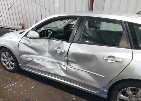 2008 Mazda Mazda3 S Touring z USA, uszkodzony, nr VIN JM1BK343681147888